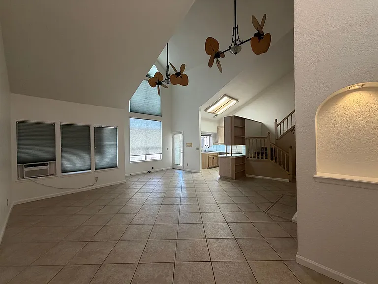 2911 Country Club Dr — Photo 5