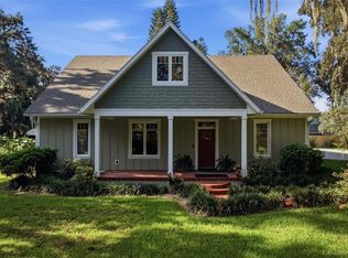 1905 Pine St, Valrico, FL 33594