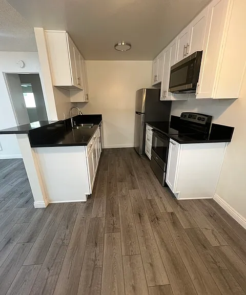 Anza Townhomes — Photo 1