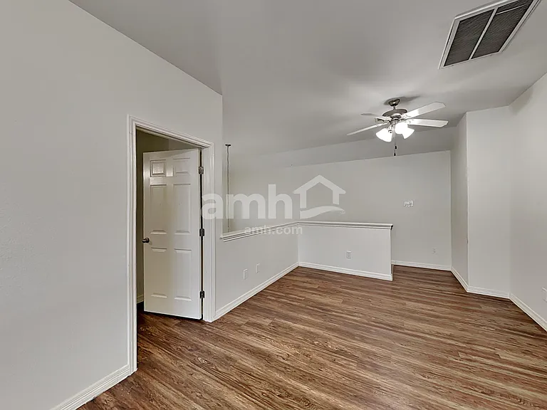 26949 Carriage Manor Ln — Photo 9