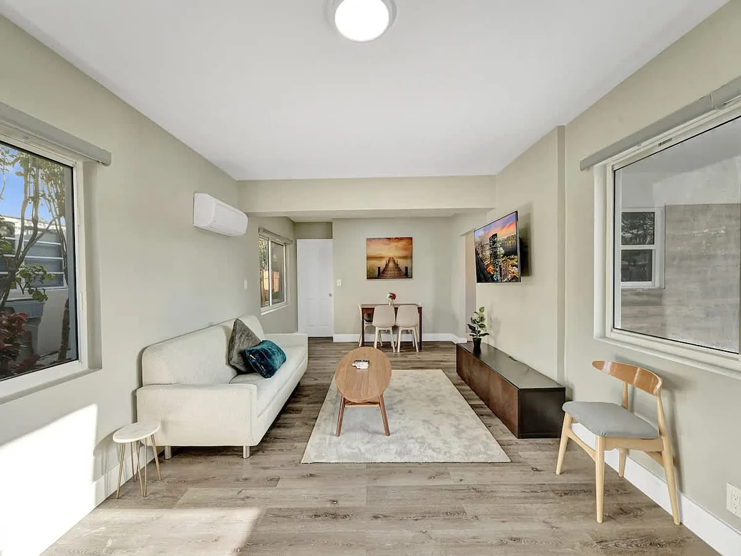 1 bed, 1.0 bath, 1076 sqft, $2,955 — Photo 3