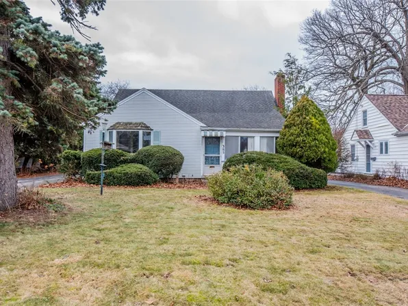 385 Pemberton Rd, Rochester, NY 14622