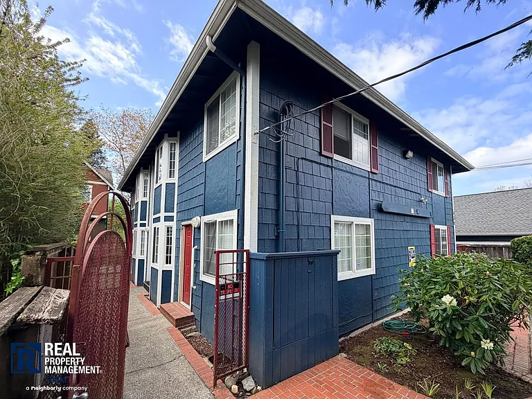 630-632 S State St Tacoma — Photo 20