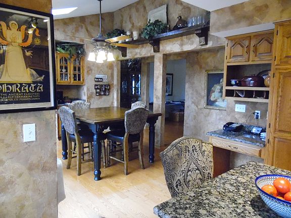 Tuscany Eat In Kitchen