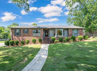 1816 Cedarwood Rd, Vestavia Hills, AL 35216