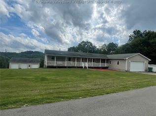341 Kings Rd, Cottageville, WV 25239