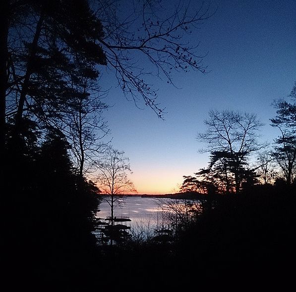 Spectacular Lake Views 