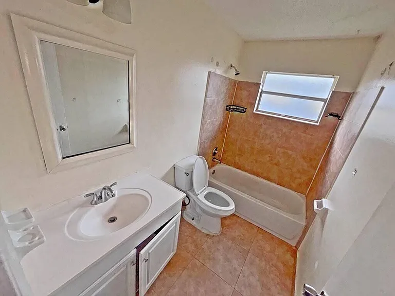 2620 Riverland Dr #1-2 — Photo 5