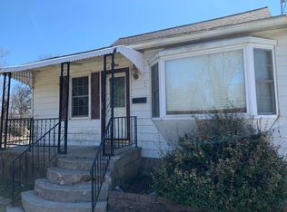 1 Grandview Dr, Collinsville, IL