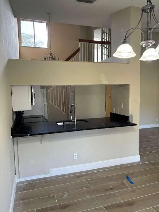 2 bed, 2.0 bath, 1074 sqft, $2,300 — Photo 4