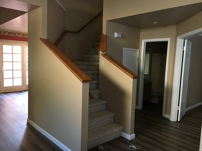 2009 Hearthstone Ln — Photo 5