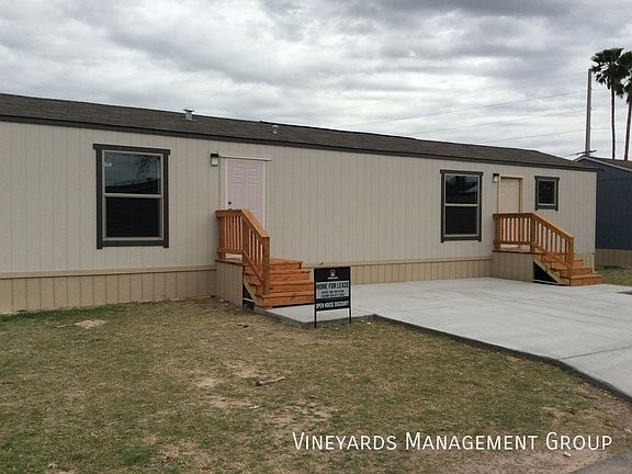 5th image of 15821 Clarke Springs Dr