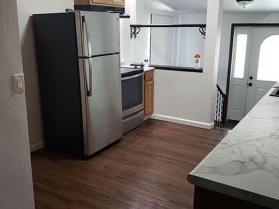 2nd image of 315 W Juneau St