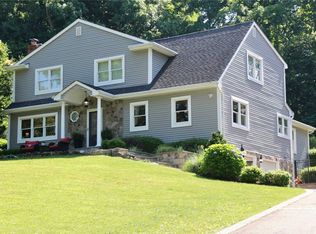 110 Makamah Rd, Northport, NY 11768