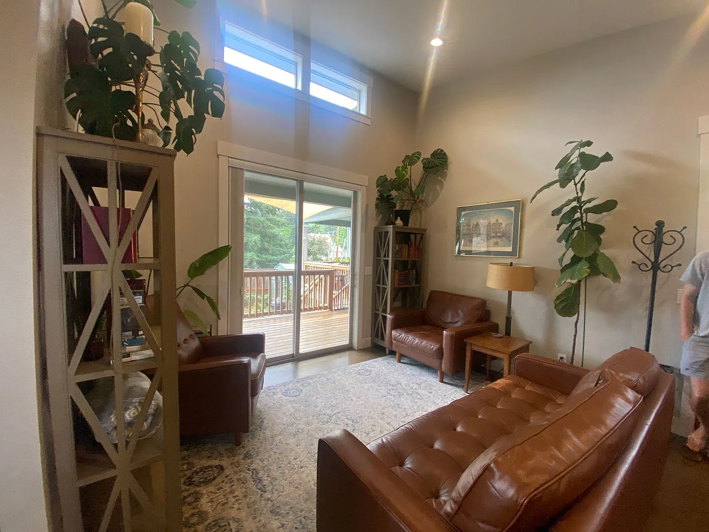 1 bedroom 1 Bath in Bingen, WA — Photo 4