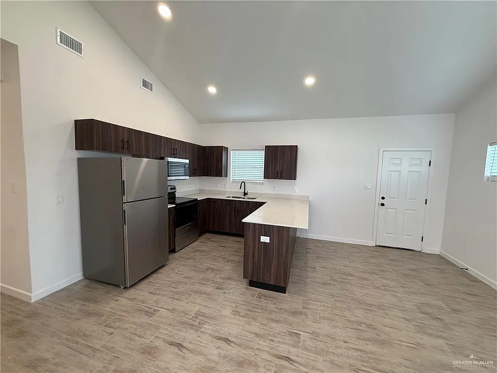 Building Photo - 2701 Brownjay Rd #3