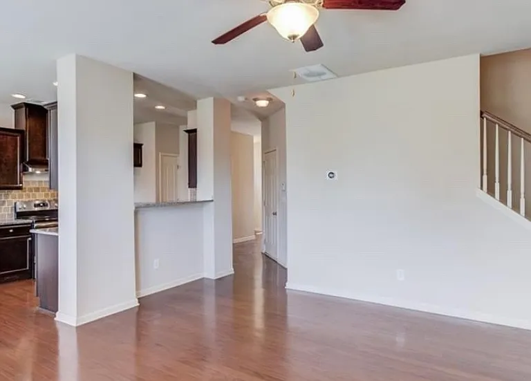 466 Jody Pl — Photo 7