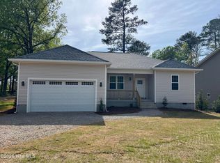 401 James St, Vass, NC 28394