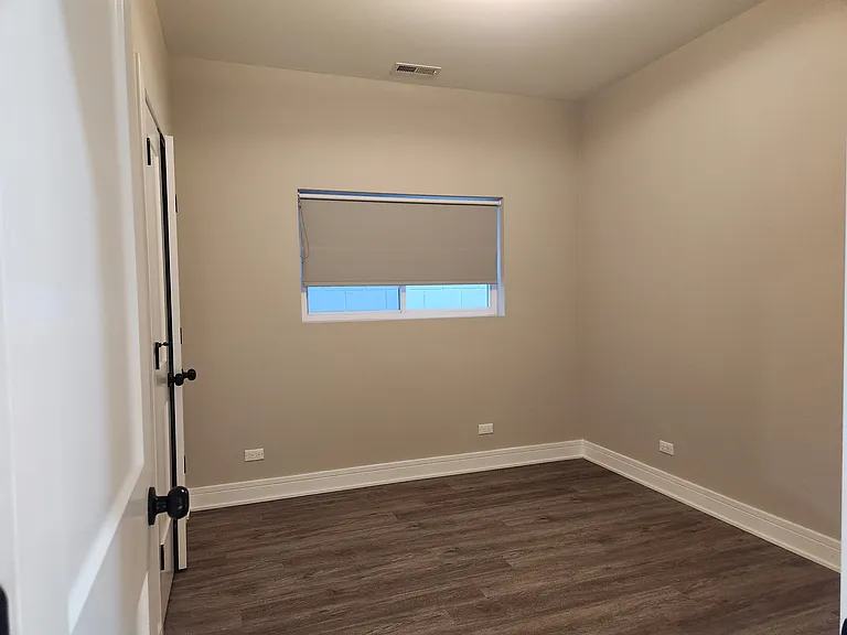 4053 S Prairie Ave #2 — Photo 9