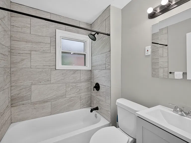 15008 Sylvia Ave #2 — Photo 2