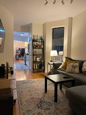 Rented by Eric Goodman Realty Corp | media 18