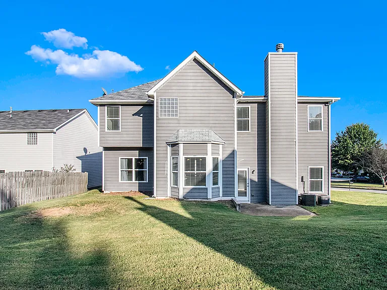 395 Sugarberry Ln — Photo 4