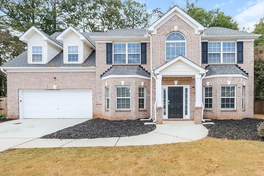 4 bed, 2.5 bath, 2796 sqft, $2,445 — Photo 1