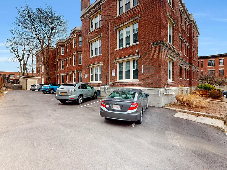 13 Glenville Ave #4F — Photo 12