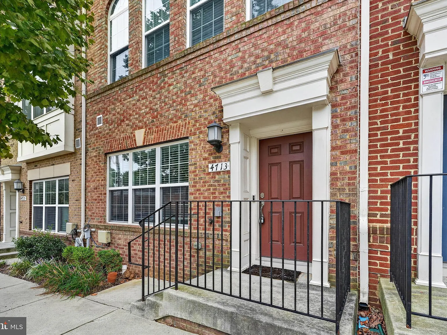 3 bed, 5.0 bath, 1680 sqft, $3,500 — Photo 1