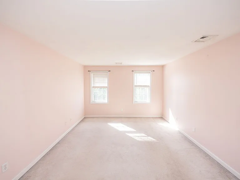469 Walnut St — Photo 15