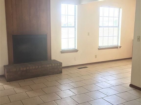3rd image of 1904 Dover St APT C