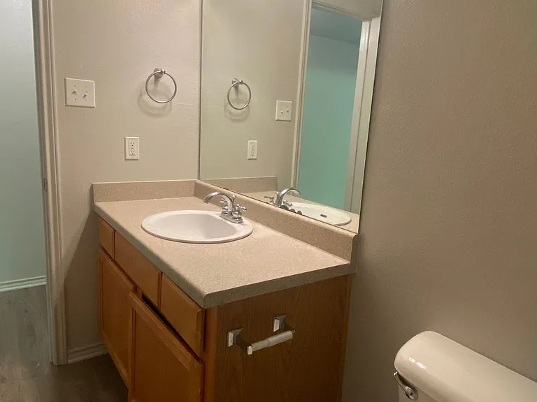 415 E 4th Ave #A — Photo 11