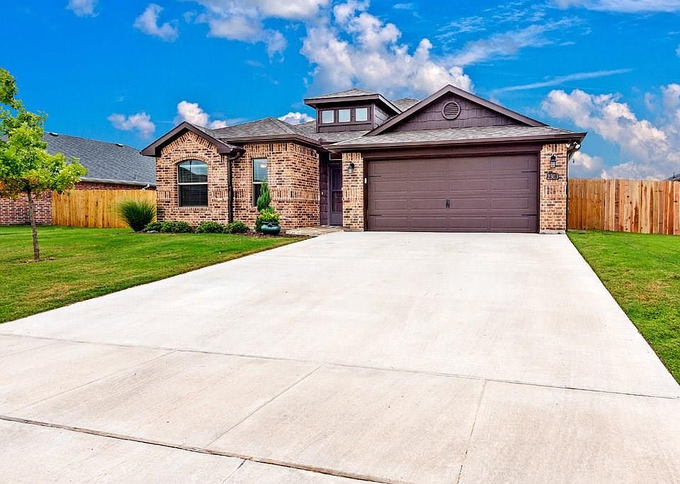 1st image of 2303 Southridge Ln