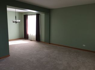 3234 Whitney Rd, Aurora, IL 60502