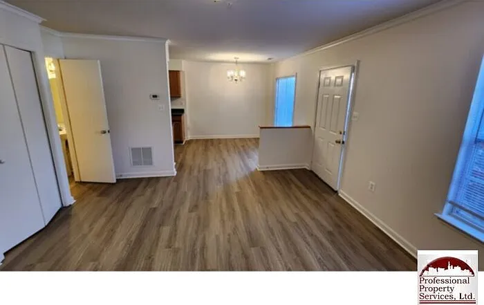 3 bed, 2.5 bath, 1518 sqft, $2,100 — Photo 4