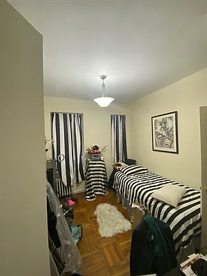 Rented by Oxford Property Group | media 68