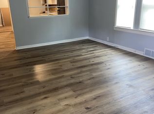 1844 S 17th St, Springfield, IL 62703