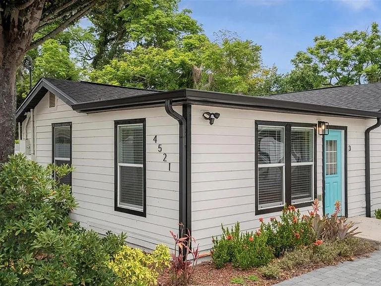4521 Edgewater Dr #3 — Photo 2