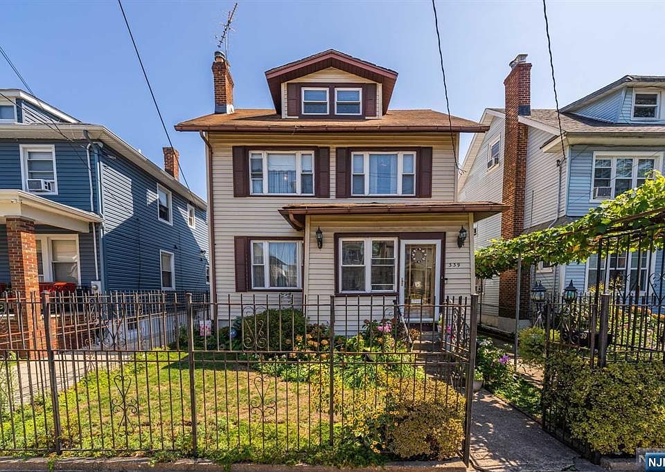 1st image of 337-339 N 11th St