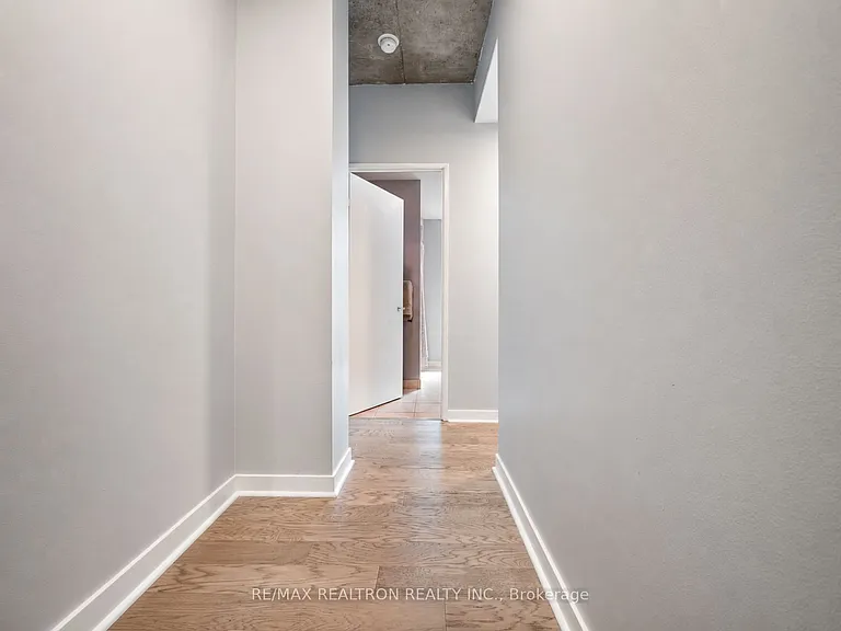 218 King St E #320 — Photo 24