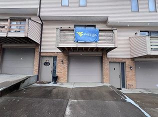 1332 Pineview Dr APT 20, Morgantown, WV 26505