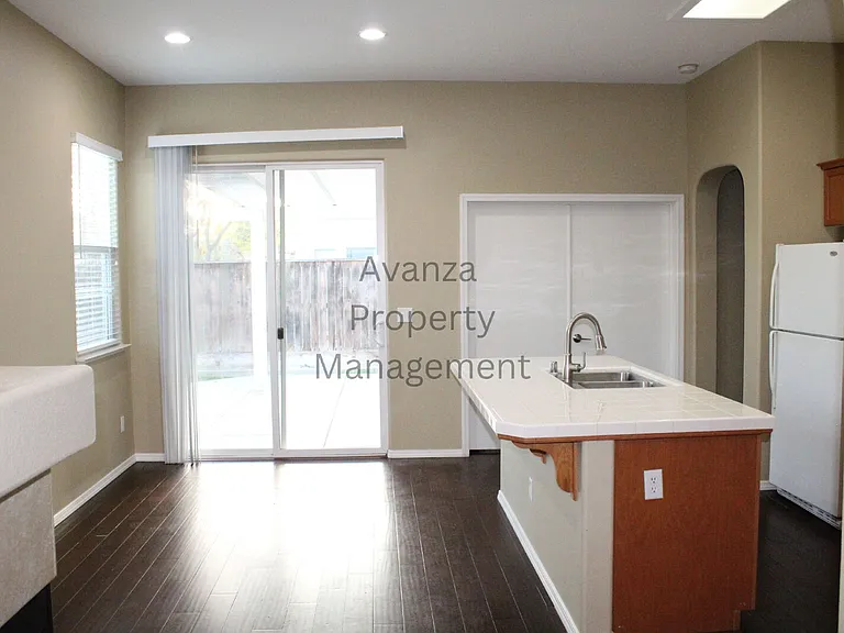 4071 W Peach Tree Ln — Photo 9