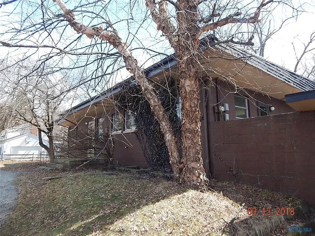 14741 Sand Ridge Rd photo 1