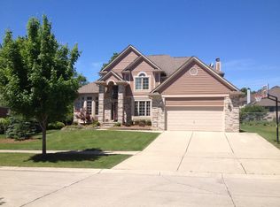 864 Rambling Dr, Rochester Hills, MI 48307