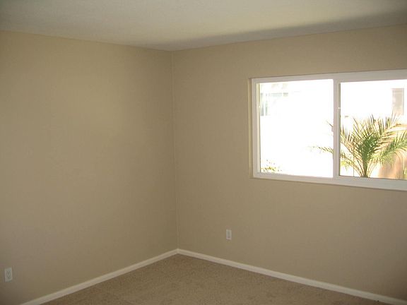 4th image of 1124 N Broadway N #B