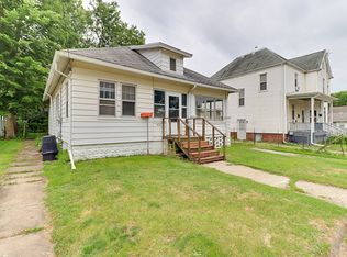 914 W Monroe St, Bloomington, IL
