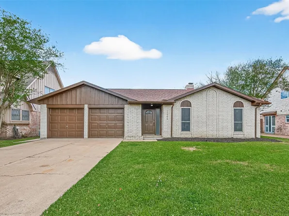 11906 Meadowdale Dr, Meadows Place, TX 77477