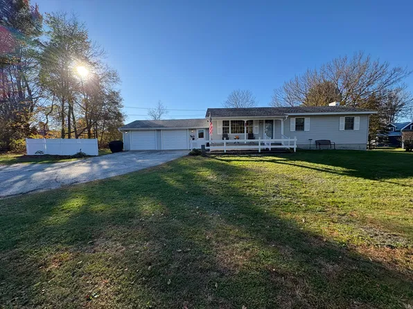 17 Wilson Avenue Ext, Poultney, VT 05764