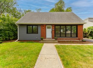 7015 Palma Ln, Morton Grove, IL 60053