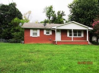 280 Riverside Dr, Paducah, KY 42003